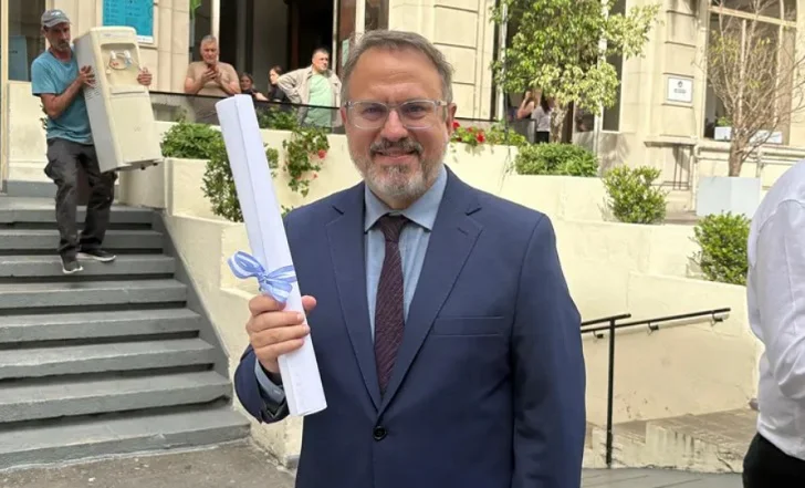 valenzuela-senador